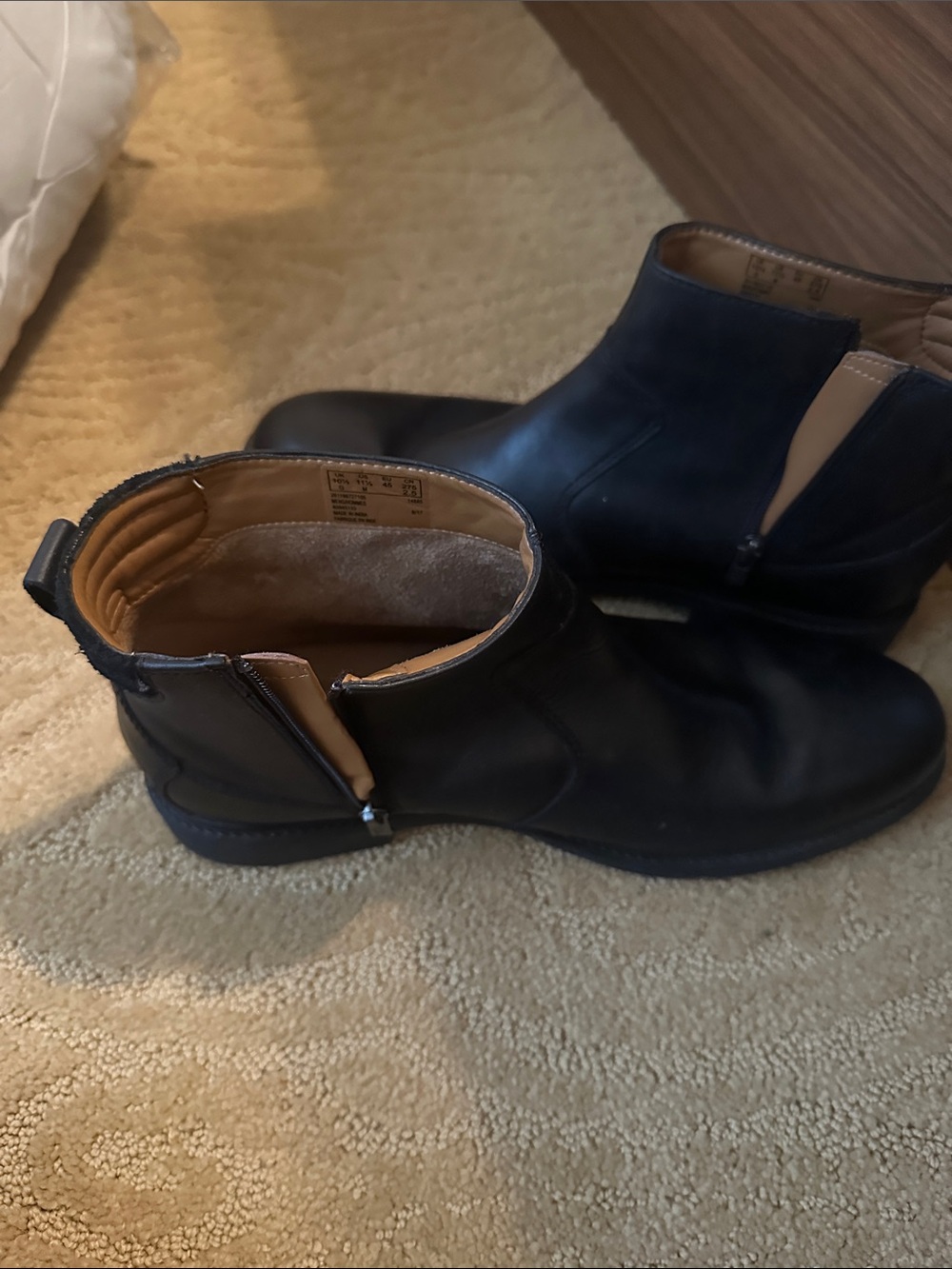 Clarks Men's Black Leather Chukka Boots with Tan Lining